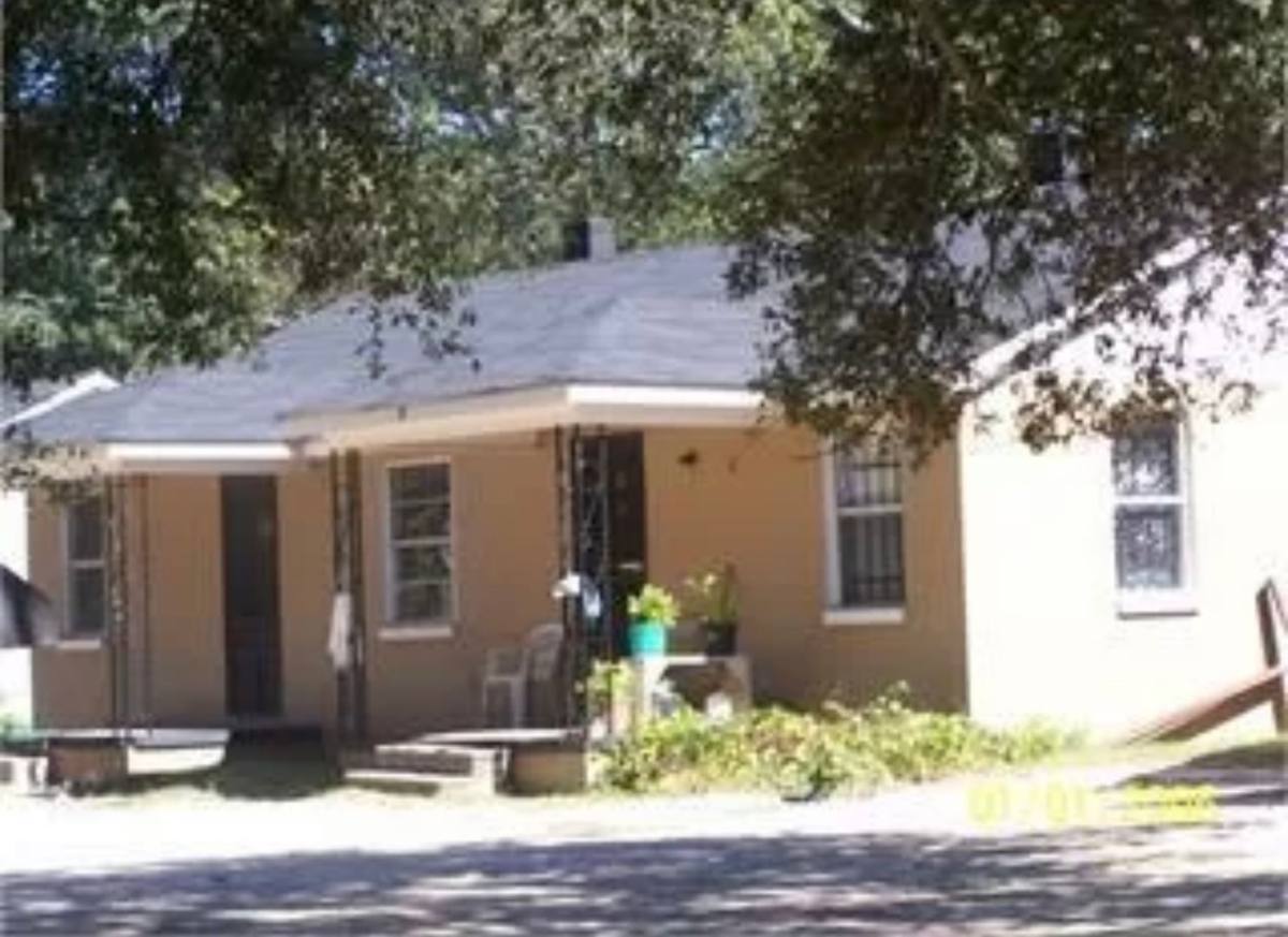 Apartment for rent at 1404 S Jackson, Albany, GA 31701