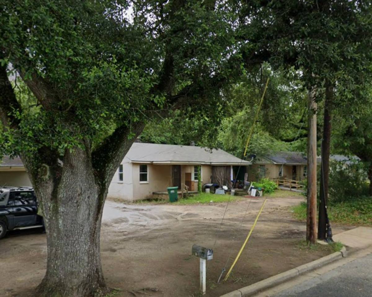 Apartment for rent at 1404 S Jackson, Albany, GA 31701