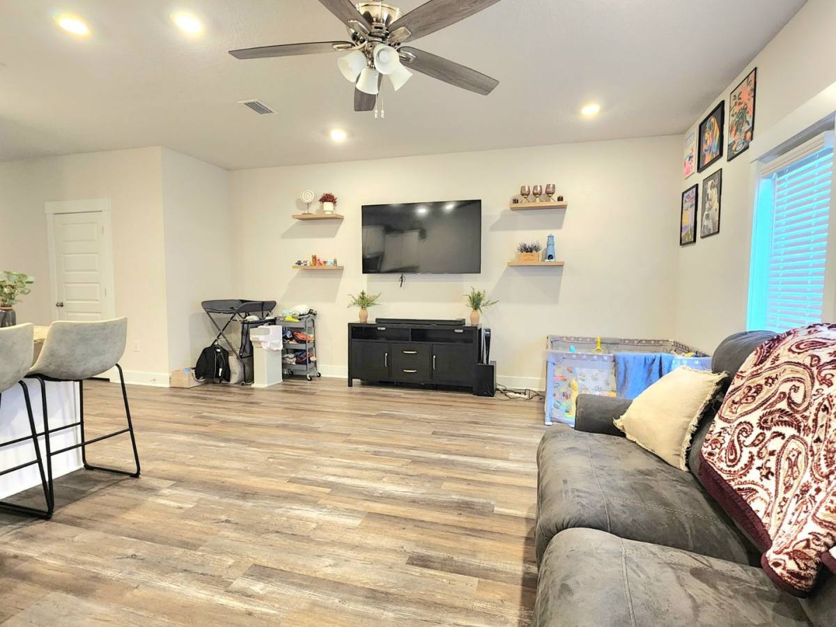 Townhouse for rent at 1512 Iroquois Court, Pensacola, FL 32534