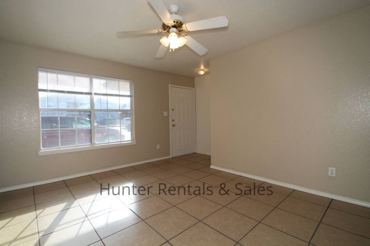 Townhouse for rent at 2809-D Leroy Circle, Killeen, TX 76542