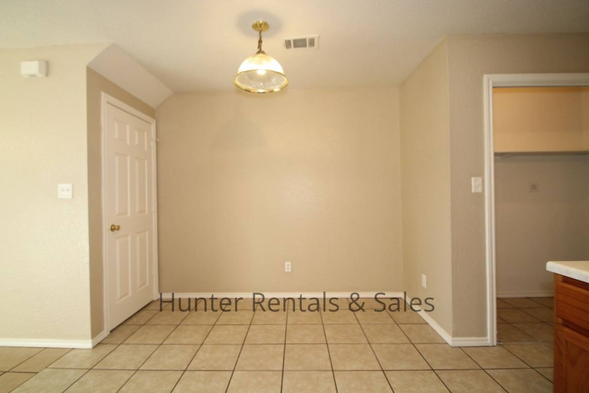 Townhouse for rent at 2809-D Leroy Circle, Killeen, TX 76542