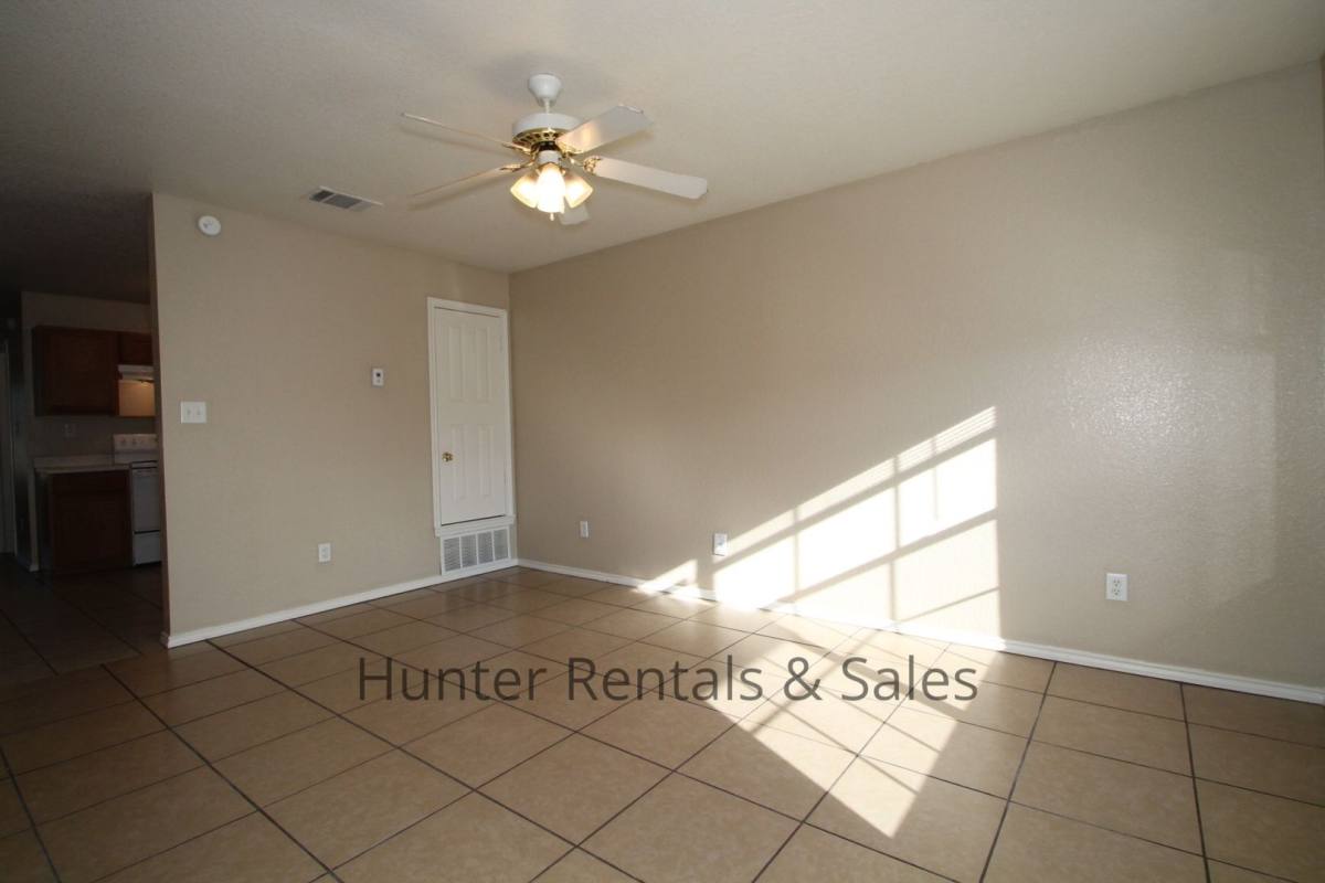 Townhouse for rent at 2809-D Leroy Circle, Killeen, TX 76542