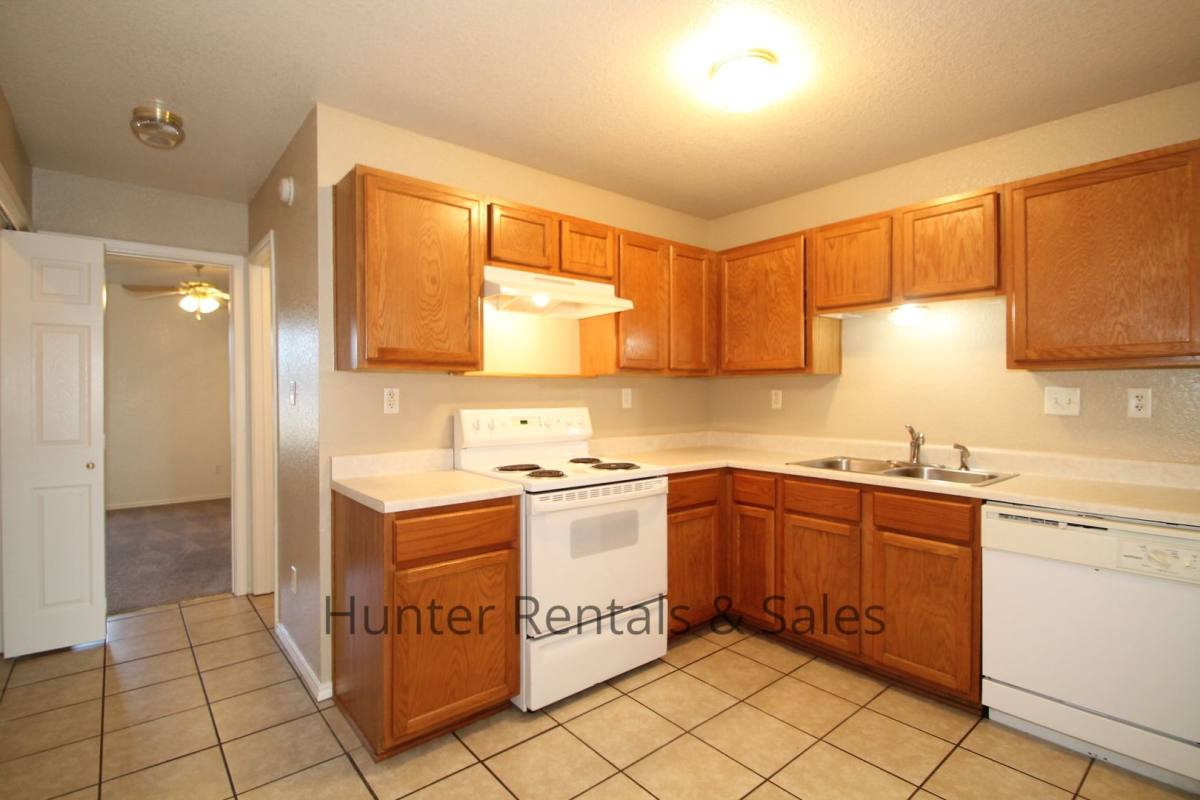 Townhouse for rent at 2809-D Leroy Circle, Killeen, TX 76542