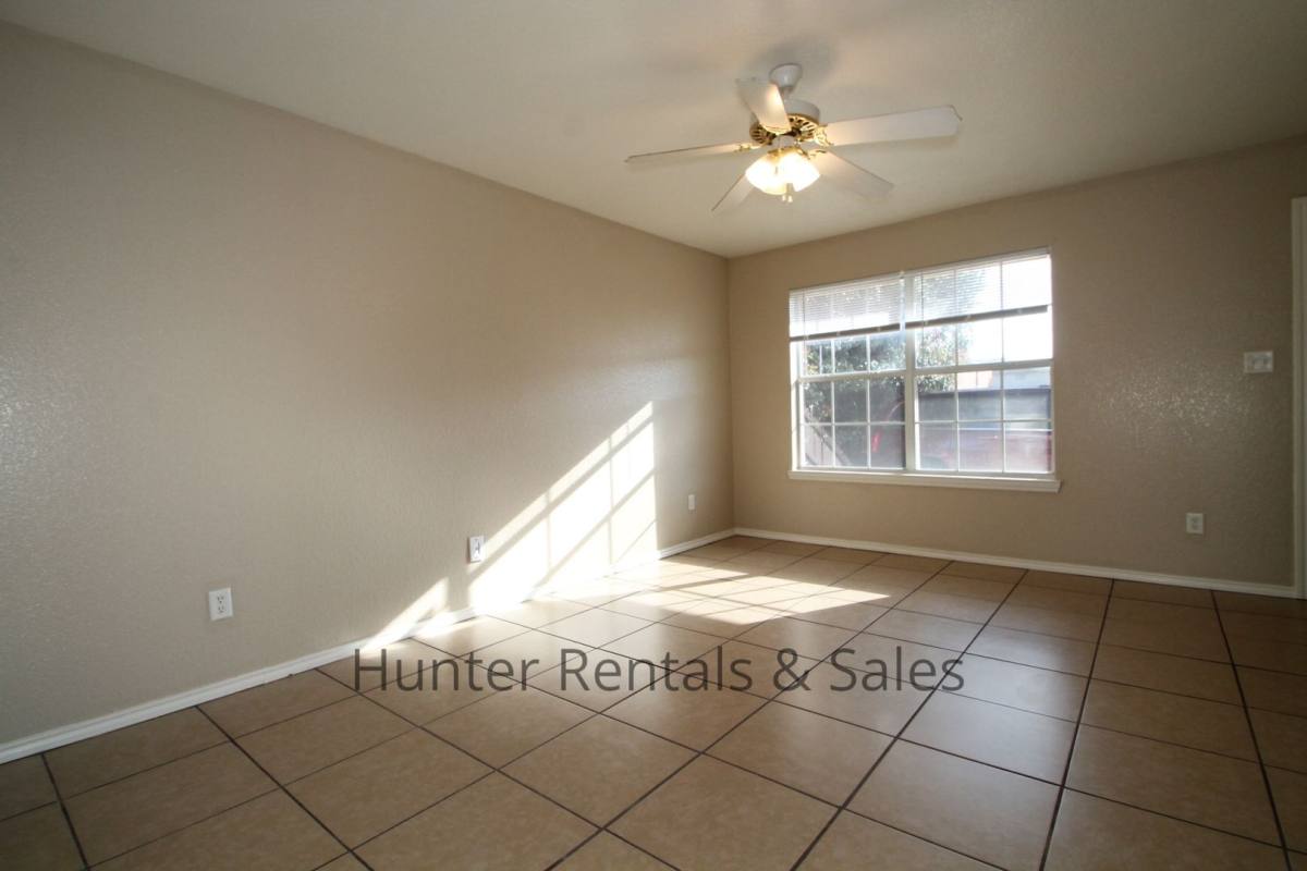 Townhouse for rent at 2809-D Leroy Circle, Killeen, TX 76542
