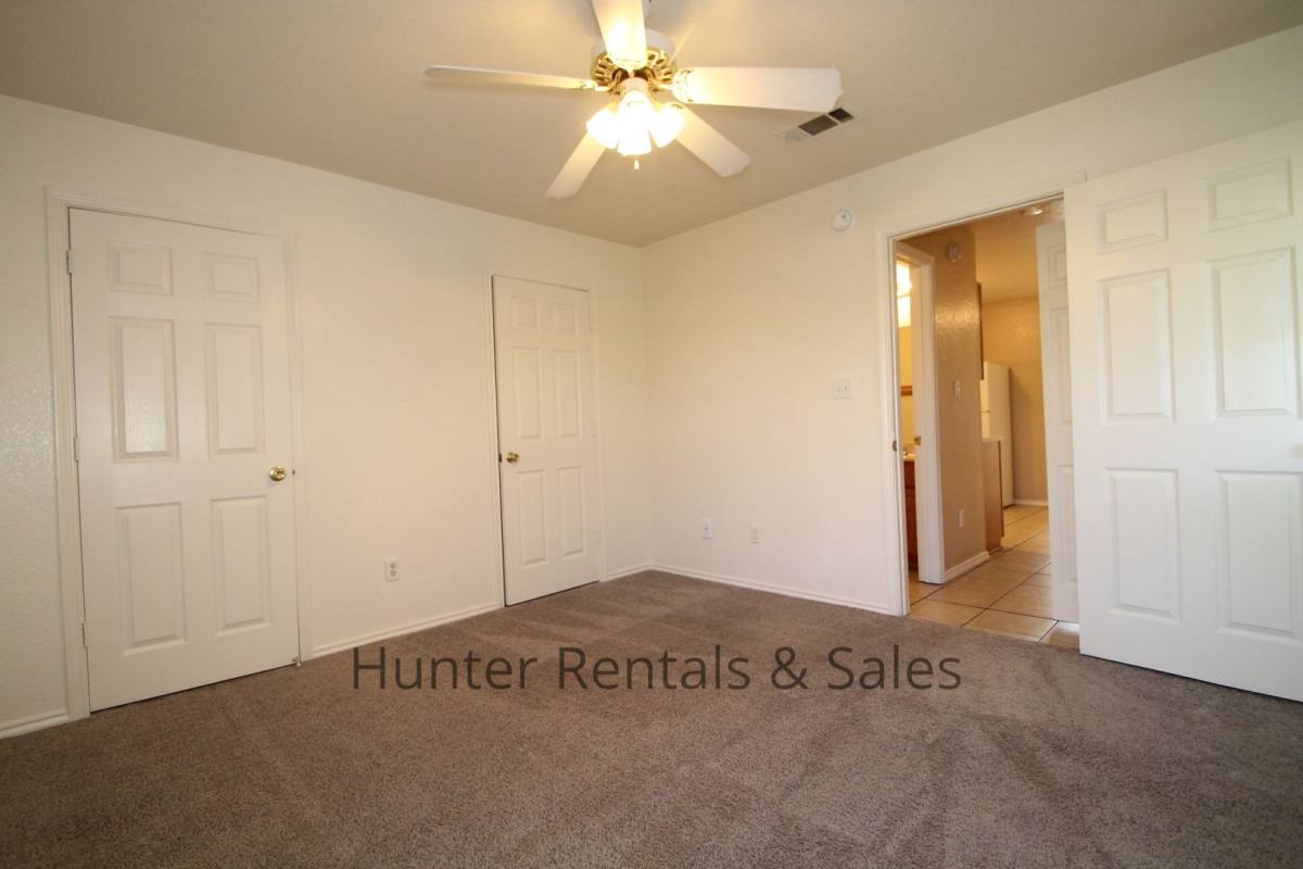 Townhouse for rent at 2809-D Leroy Circle, Killeen, TX 76542