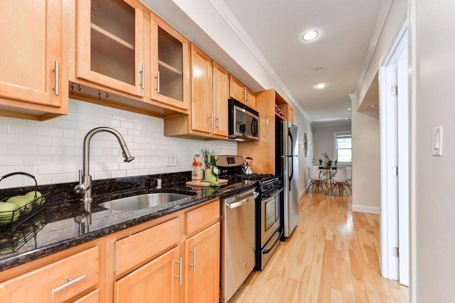 Condo for rent at 123 17th St SE #4, Washington, DC 20003