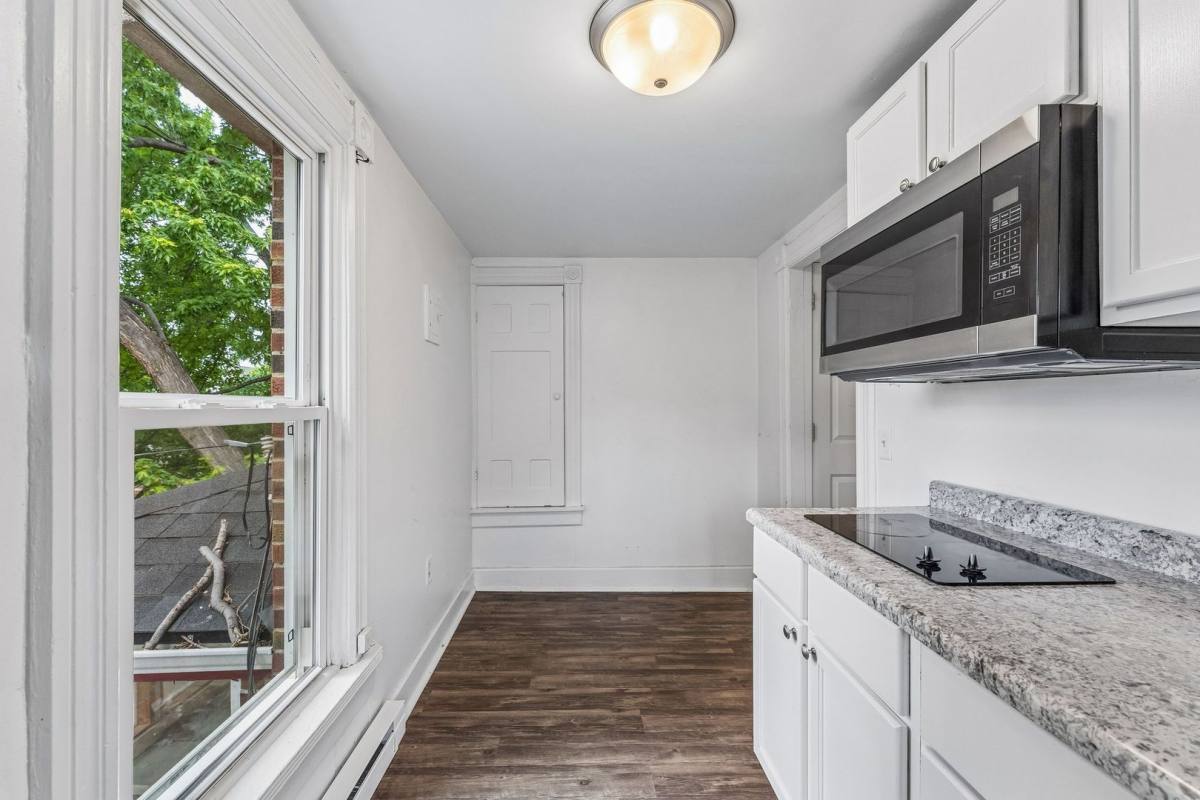 Apartment for rent at 1310 S 31st St, Omaha, NE 68105
