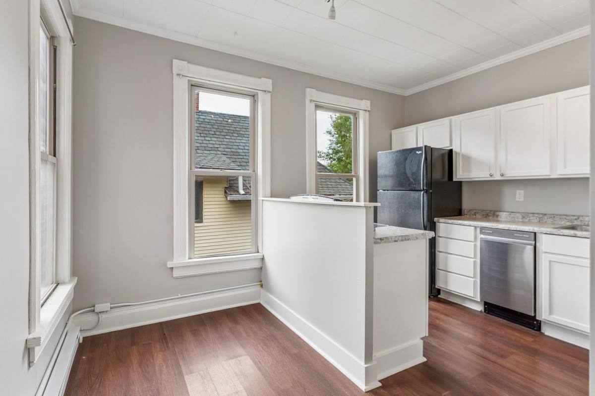 Apartment for rent at 1310 S 31st St, Omaha, NE 68105