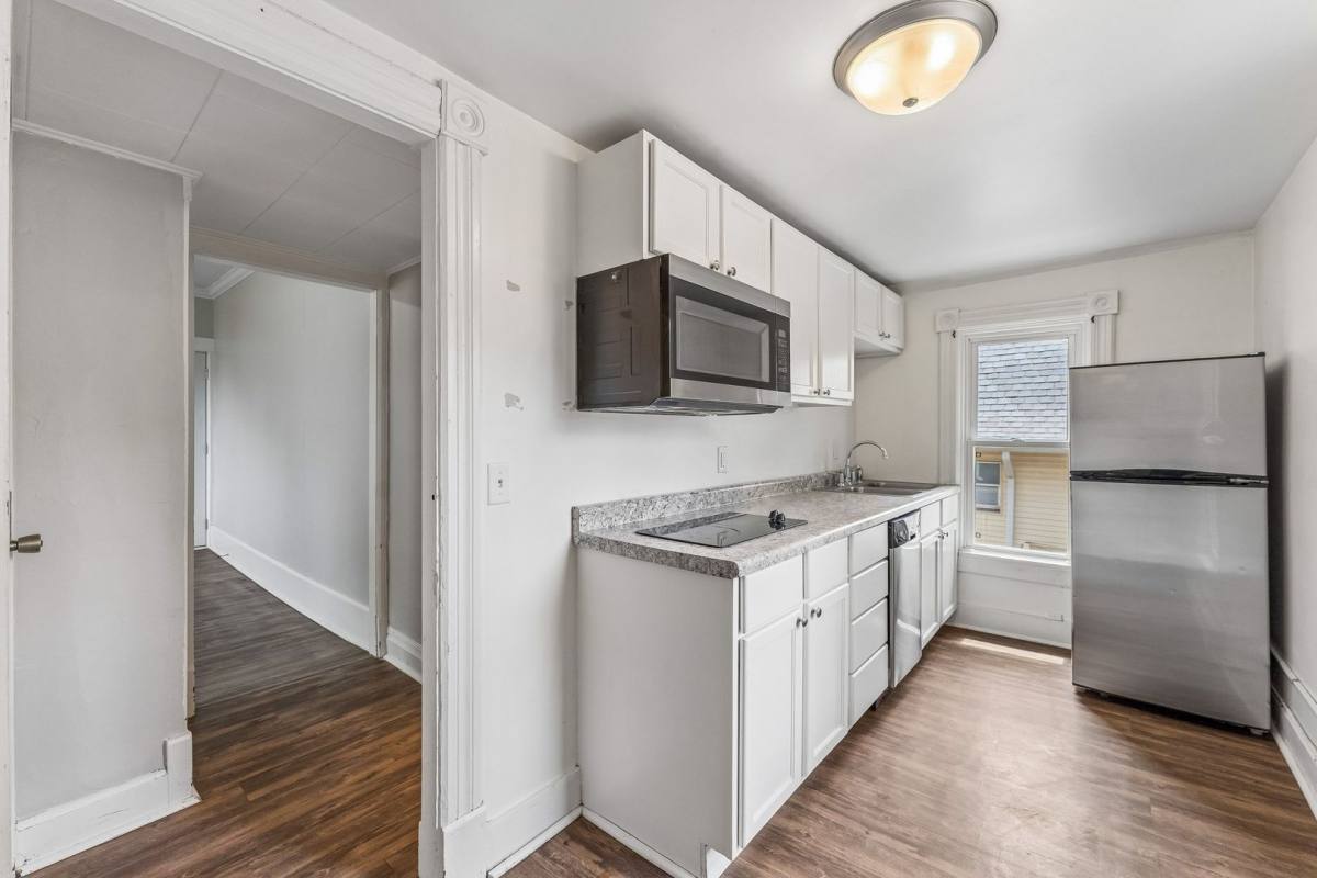 Apartment for rent at 1310 S 31st St, Omaha, NE 68105