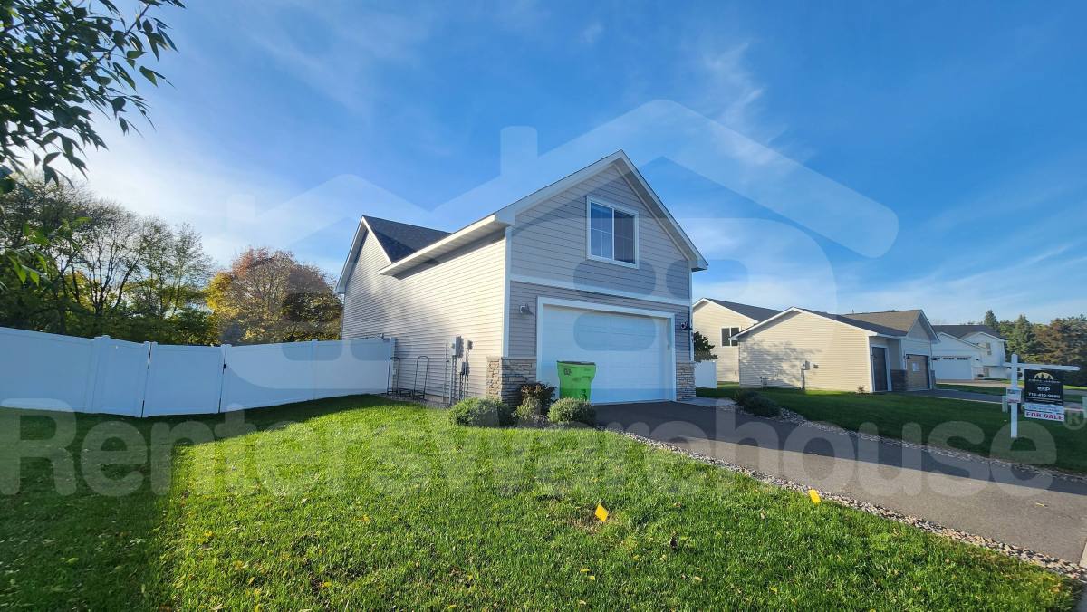 House for rent at 1103 Rich River Way, New Richmond, WI 54017