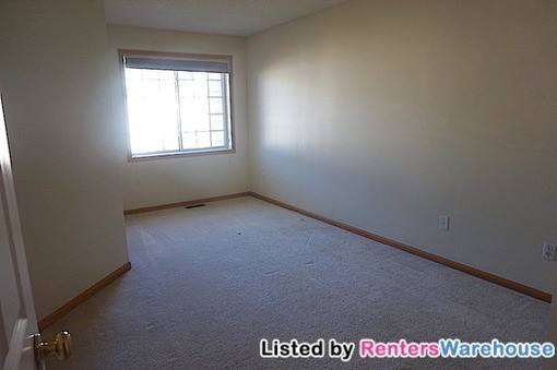 Townhouse for rent at 13874 52nd Ave N, Minneapolis, MN 55446