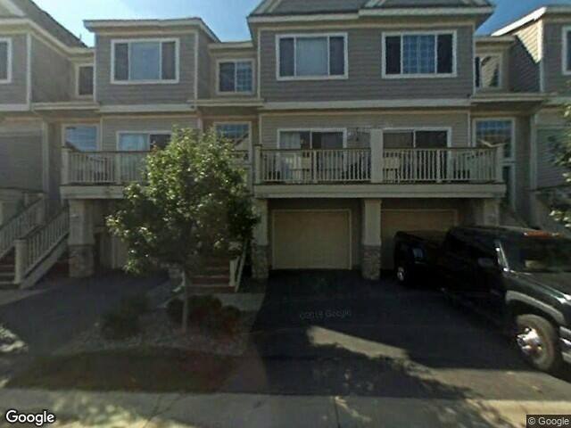 Townhouse for rent at 13874 52nd Ave N, Minneapolis, MN 55446