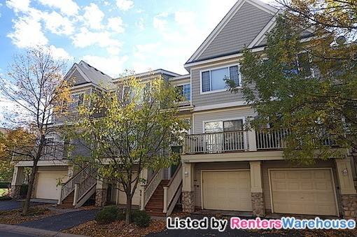 Townhouse for rent at 13874 52nd Ave N, Minneapolis, MN 55446