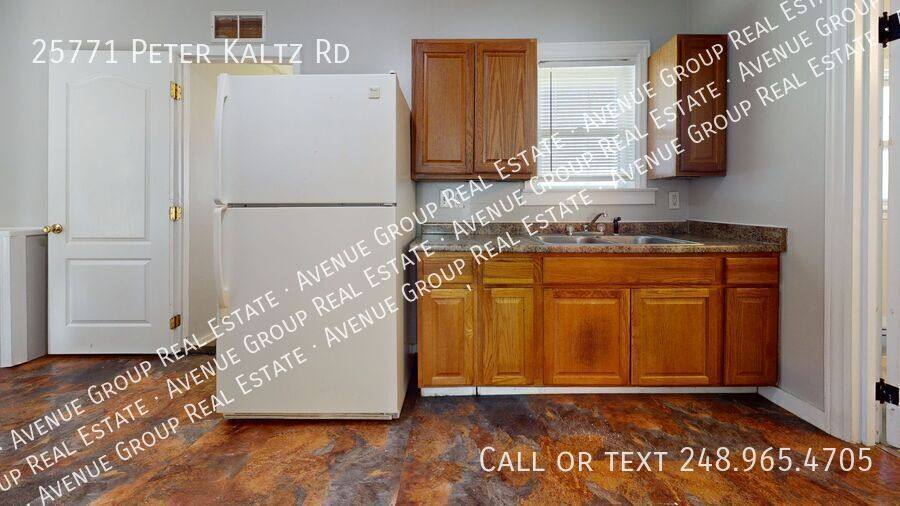 House for rent at 25771 Peter Kaltz Rd, Warren, MI 48091