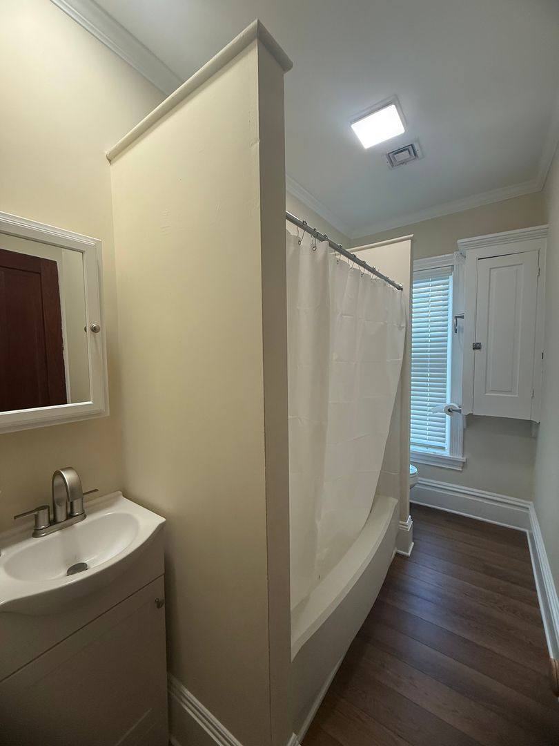 Apartment for rent at 36 W Pomfret St, Carlisle, PA 17013