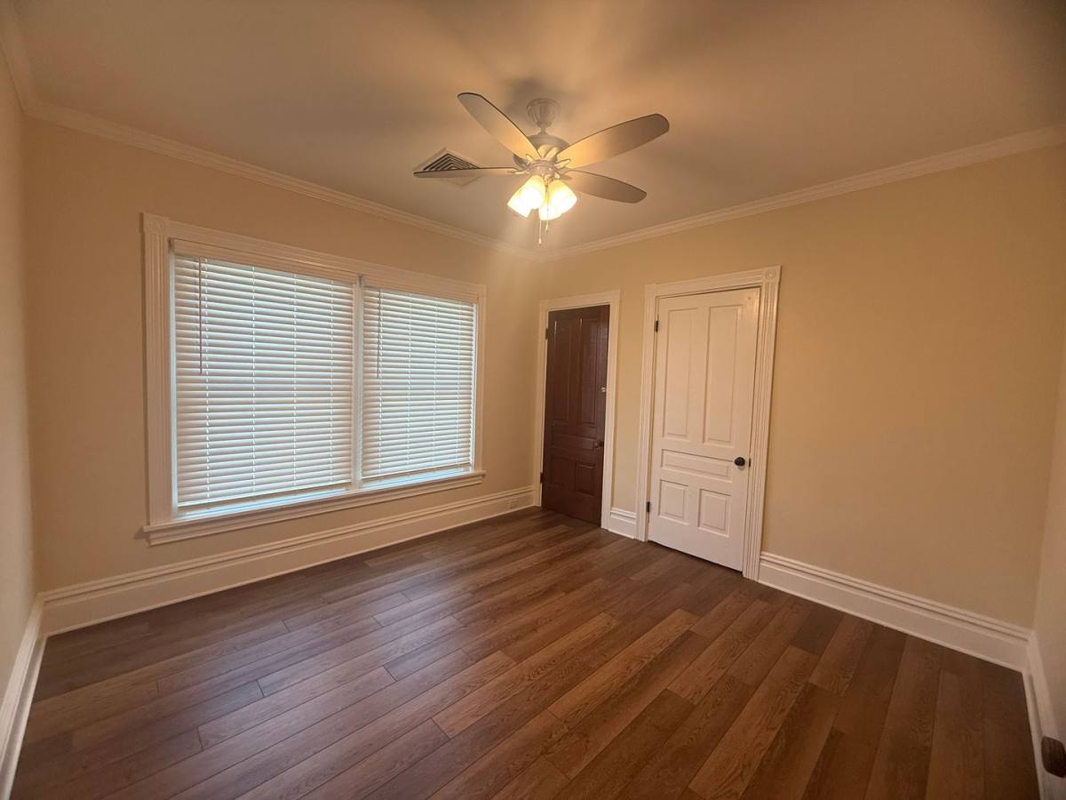 Apartment for rent at 36 W Pomfret St, Carlisle, PA 17013