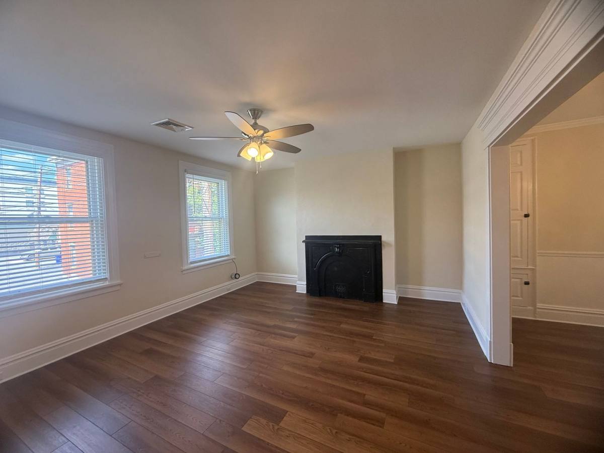 Apartment for rent at 36 W Pomfret St, Carlisle, PA 17013