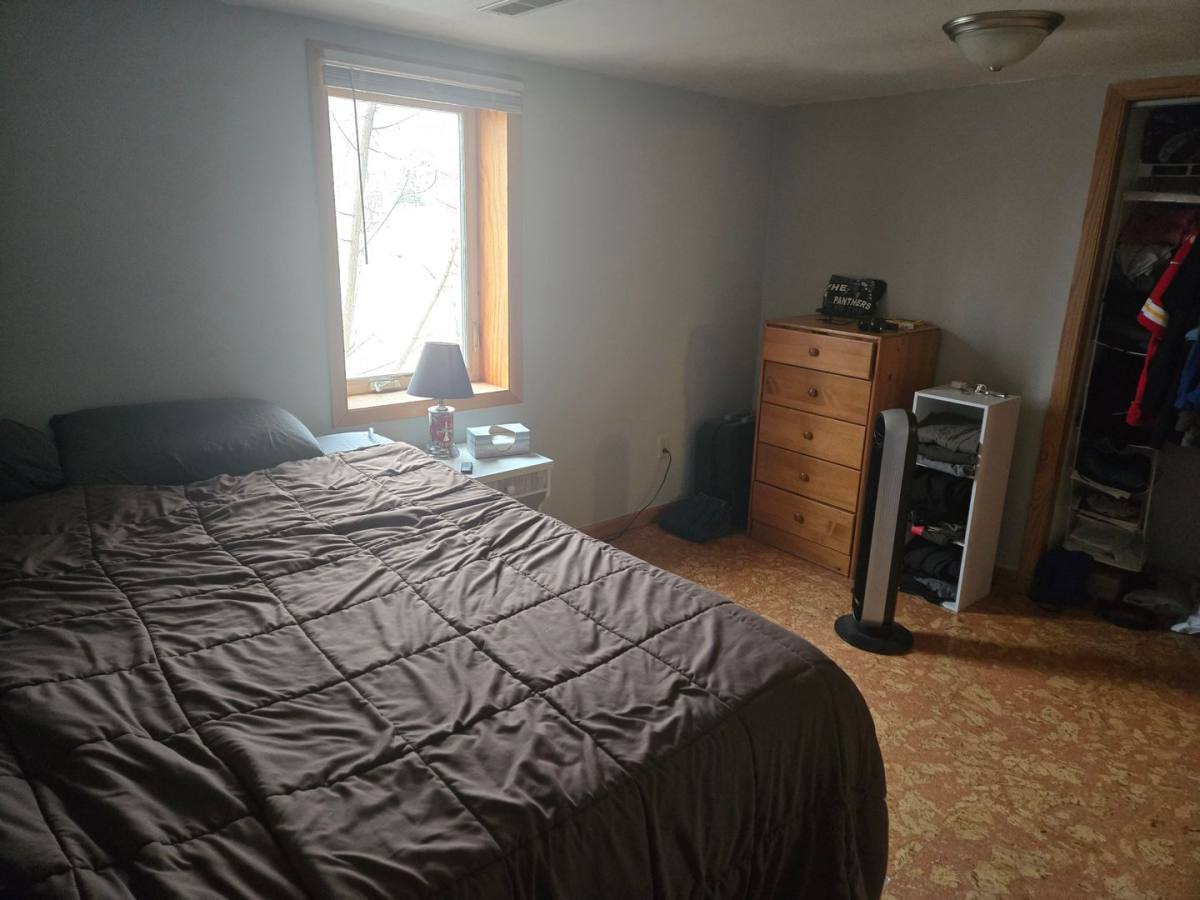 Apartment for rent at 408 Grant St, Van Meter, IA 50261
