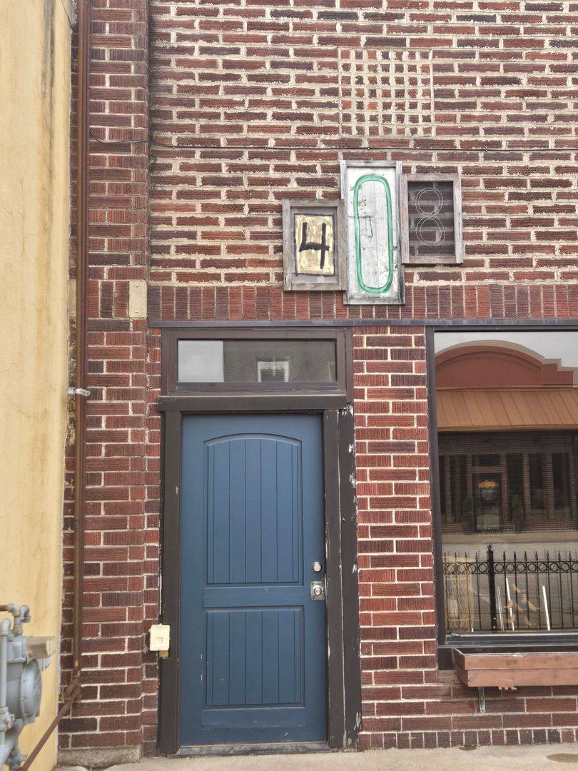 Apartment for rent at 408 Grant St, Van Meter, IA 50261