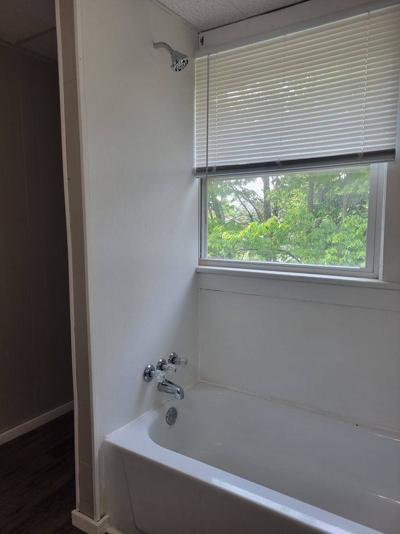 Apartment for rent at 205 E Willard St, Muncie, IN 47302