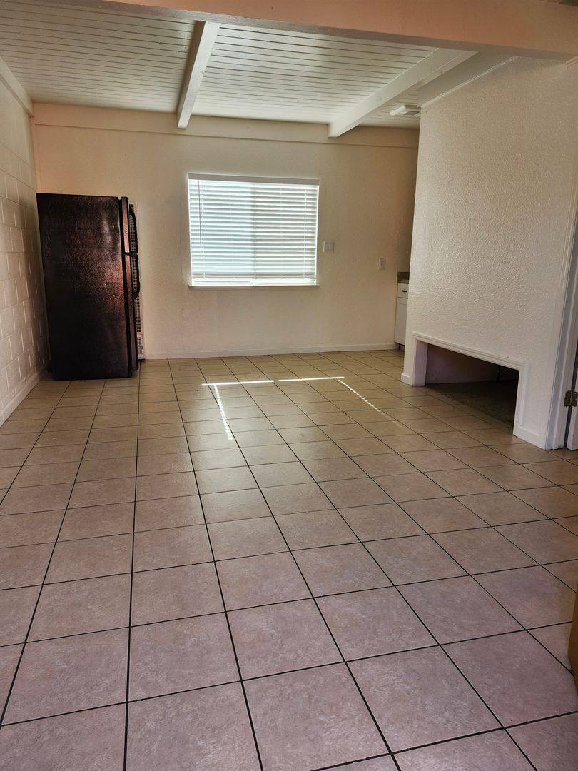 Apartment for rent at 822 W Ave, Santa Rosa, CA 95407