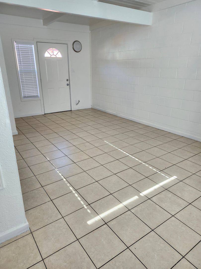 Apartment for rent at 822 W Ave, Santa Rosa, CA 95407