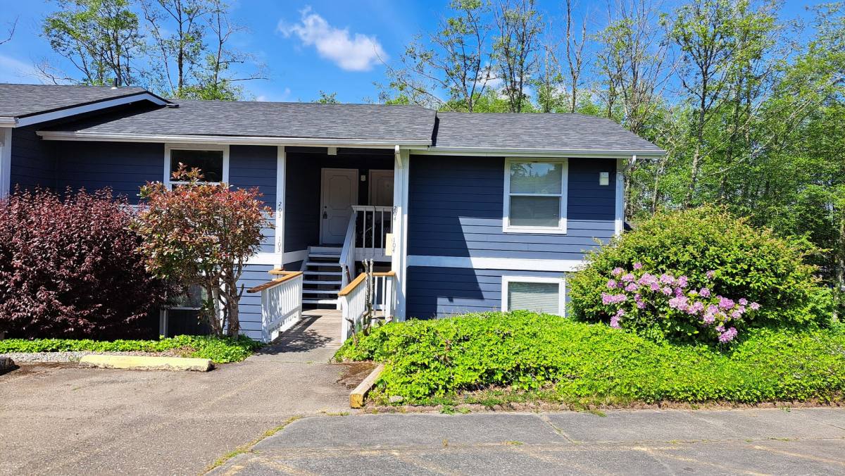 House for rent at 1934 Lincoln Ave SE, Port Orchard, WA 98366