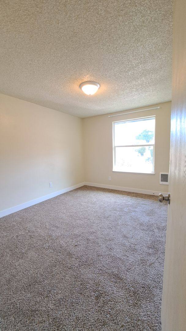 House for rent at 1934 Lincoln Ave SE, Port Orchard, WA 98366