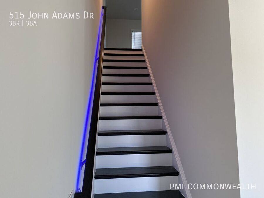Townhouse for rent at 515 John Adams Dr, Christiansburg, VA 24073