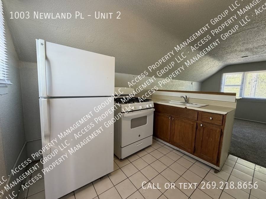 Townhouse for rent at 1003 Newland Place #2, Kalamazoo, MI 49001