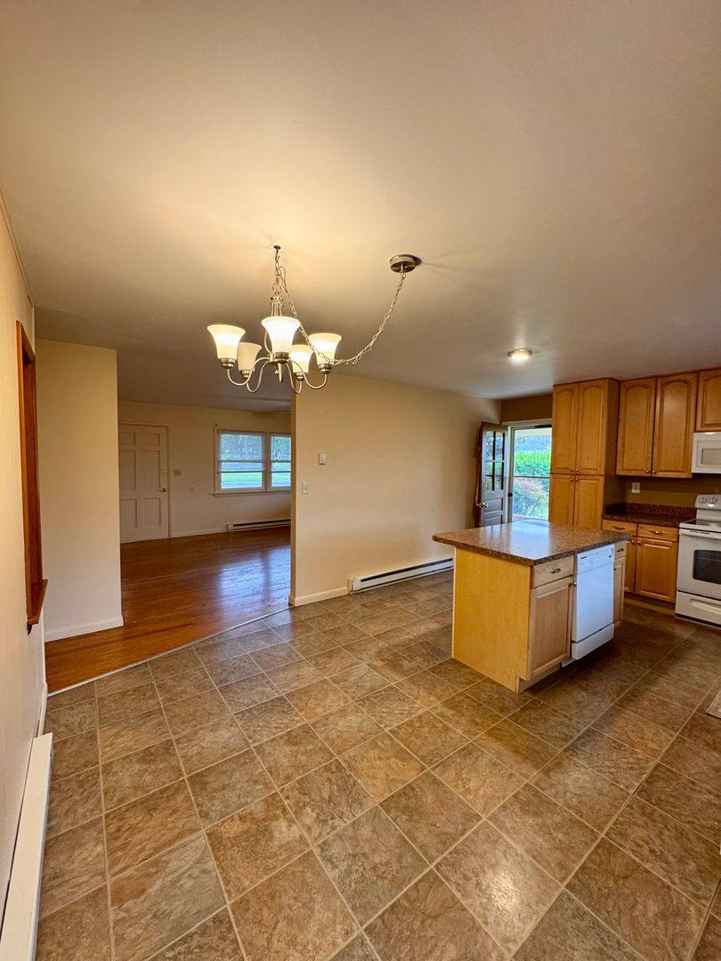 House for rent at 8861 Pats Lane, McGaheysville, VA 22840