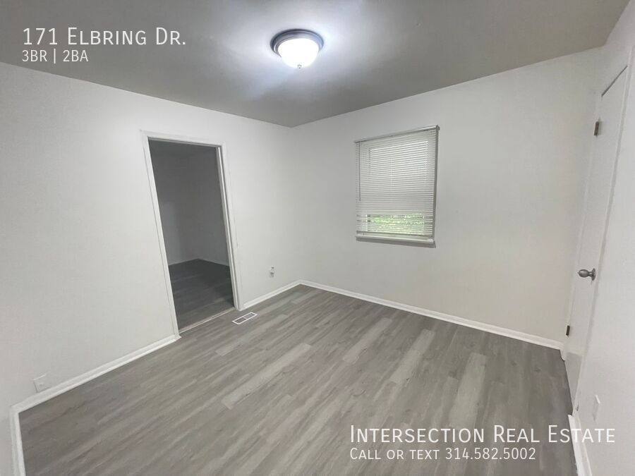 House for rent at 171 Elbring Dr, Saint Louis, MO 63135