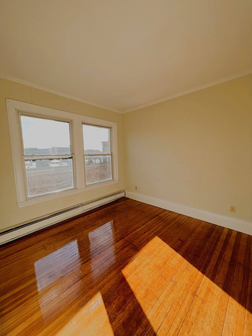 Apartment for rent at 443 N St, Pittsfield, MA 01201