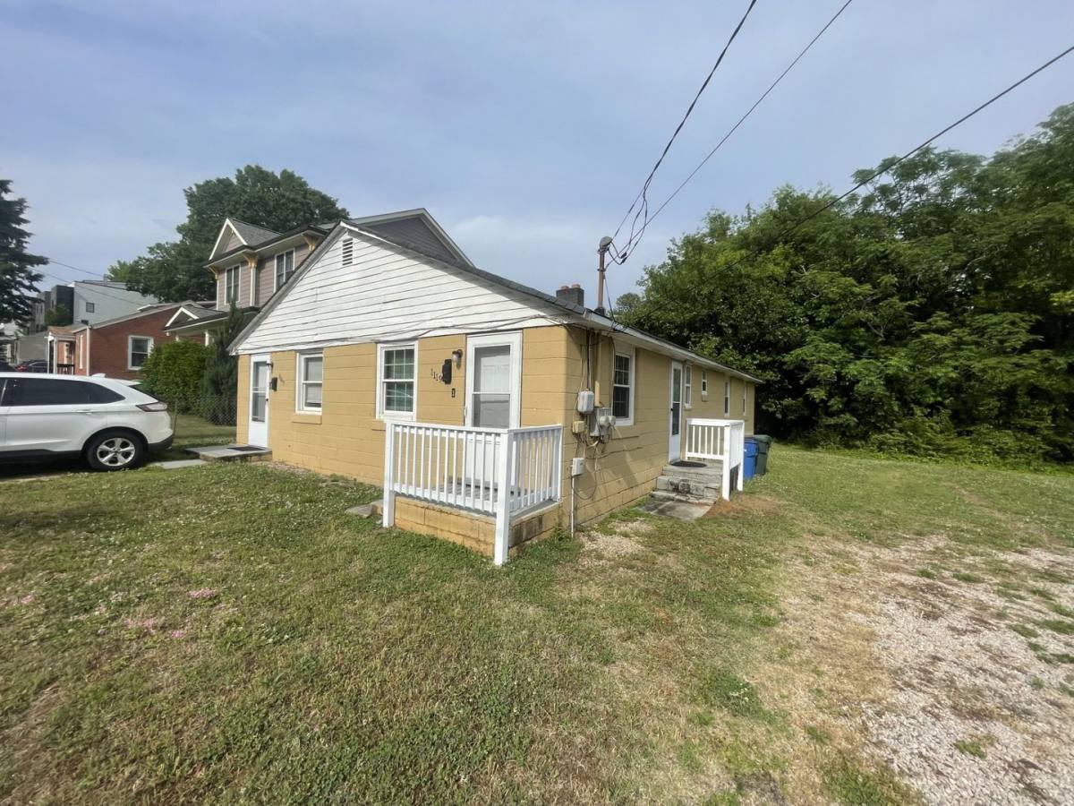 Townhouse for rent at 1119 Gregg St, Raleigh, NC 27601