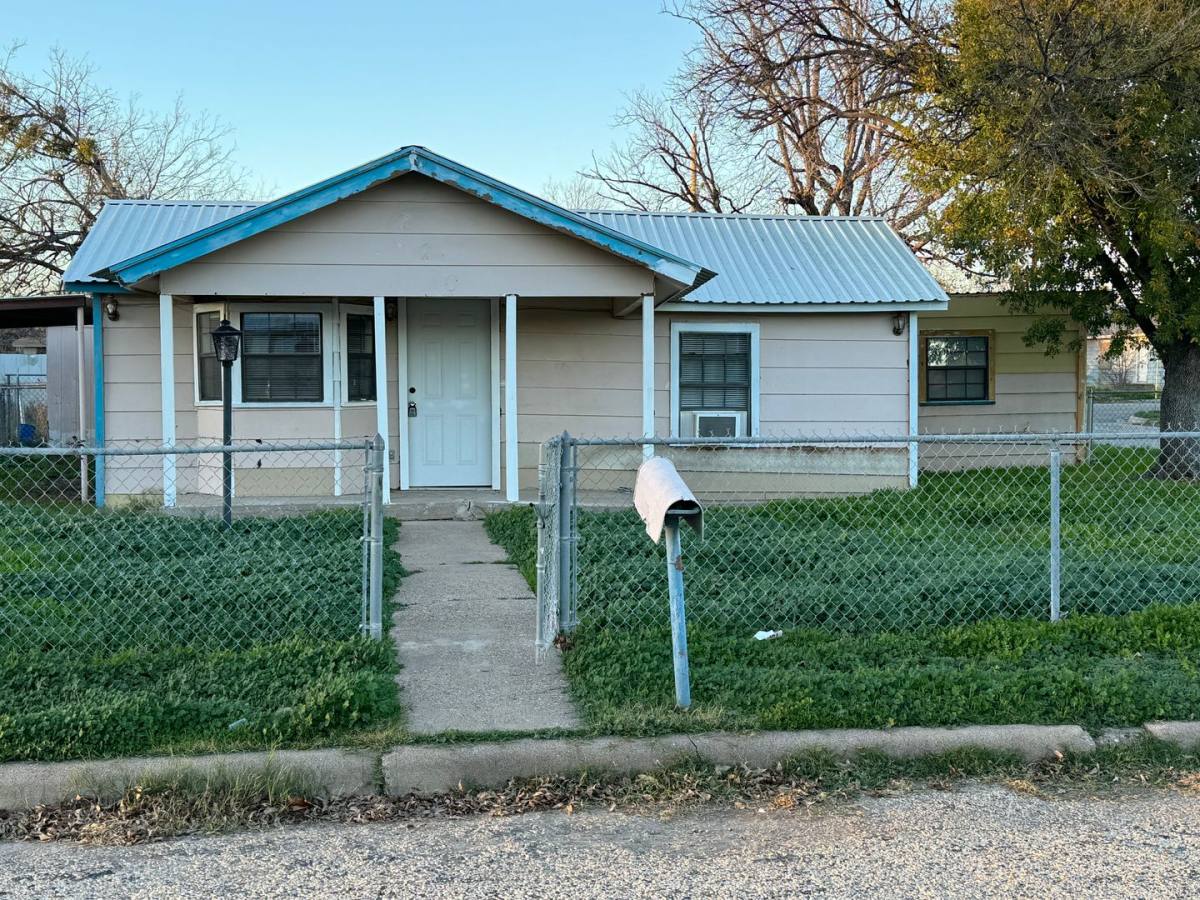 House for rent at 220 E 9th St, San Angelo, TX 76903