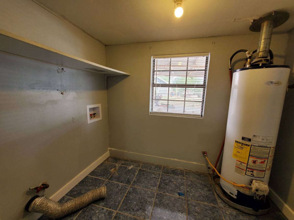 House for rent at 220 E 9th St, San Angelo, TX 76903