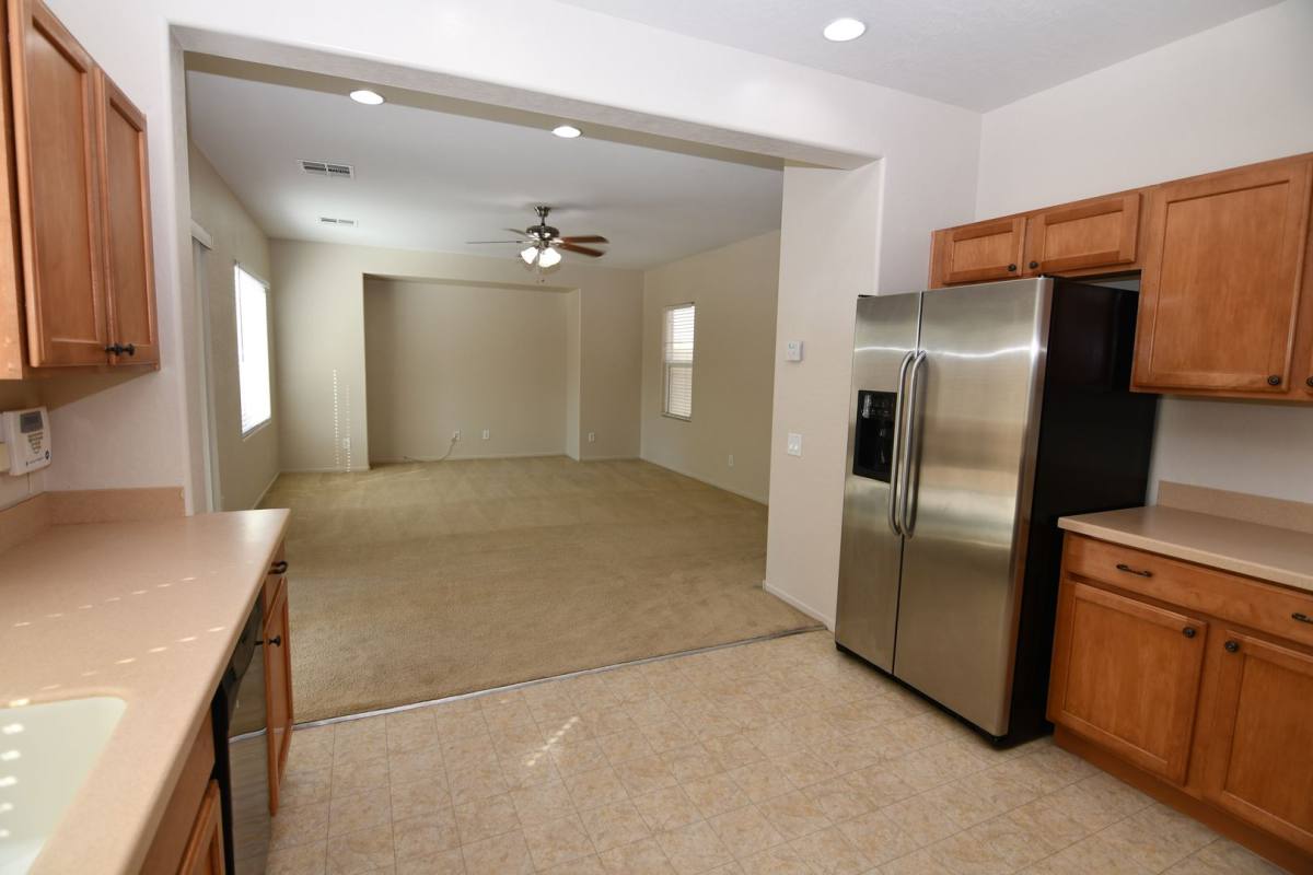 House for rent at 2689 Niddrie Ave, Henderson, NV 89044