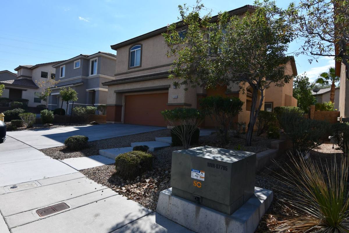 House for rent at 2689 Niddrie Ave, Henderson, NV 89044