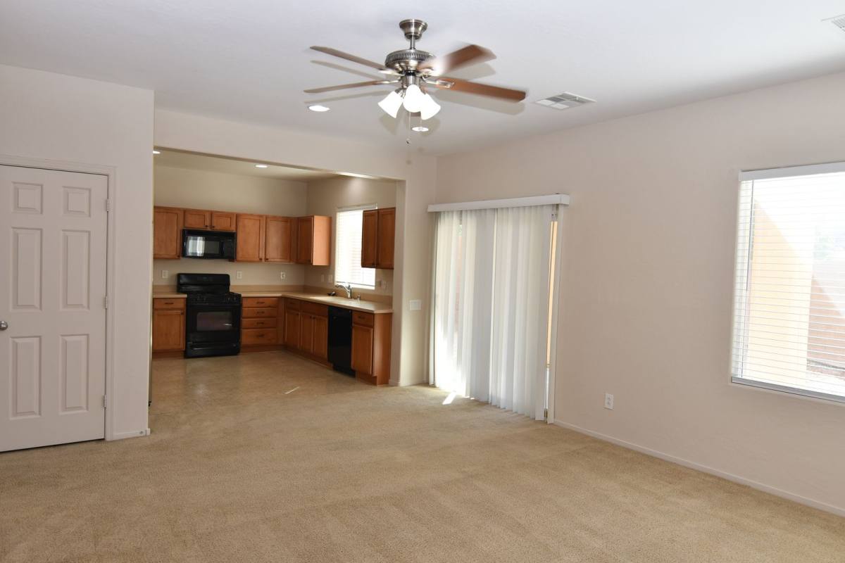House for rent at 2689 Niddrie Ave, Henderson, NV 89044