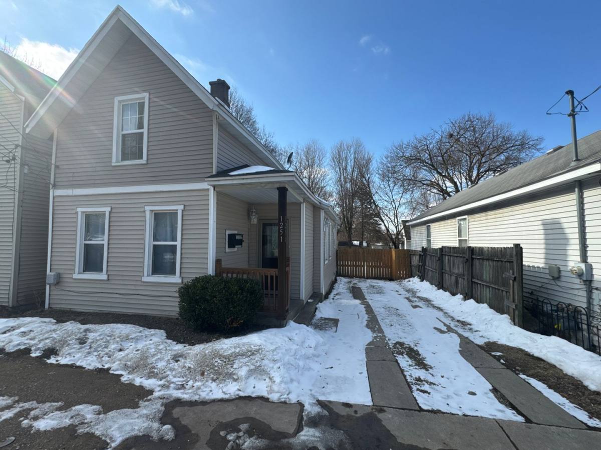 House for rent at 1251 Lafayette Ave NE, Grand Rapids, MI 49505