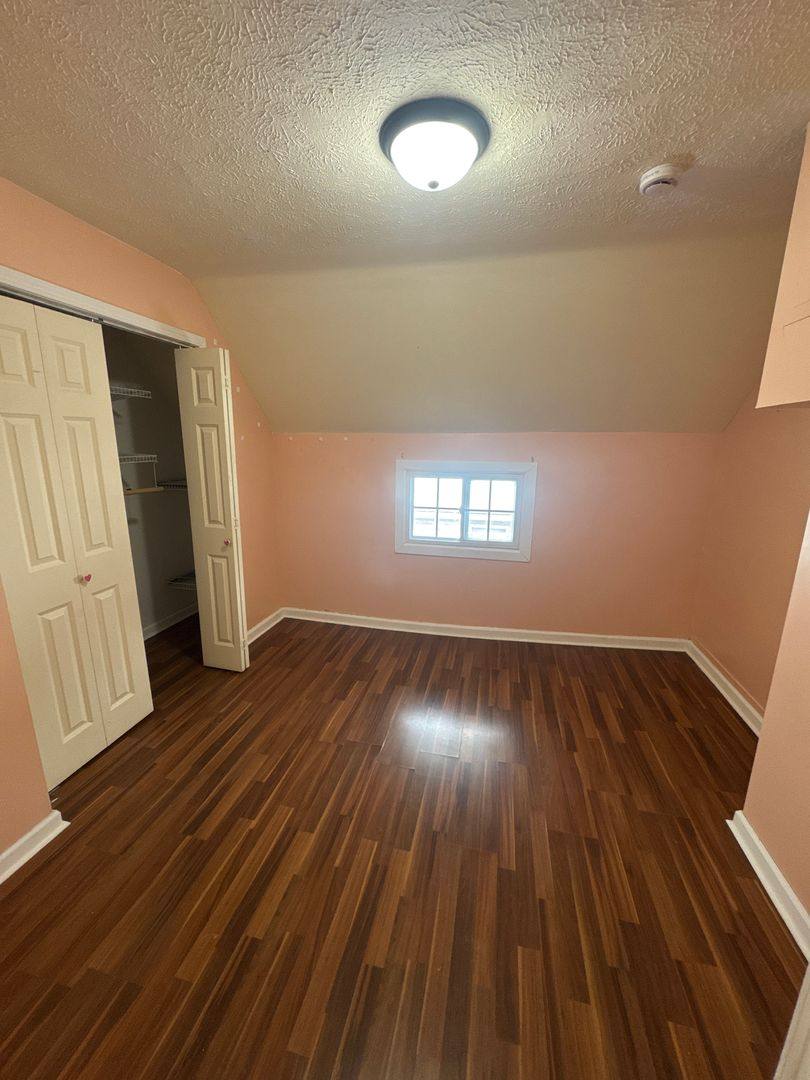 House for rent at 1251 Lafayette Ave NE, Grand Rapids, MI 49505