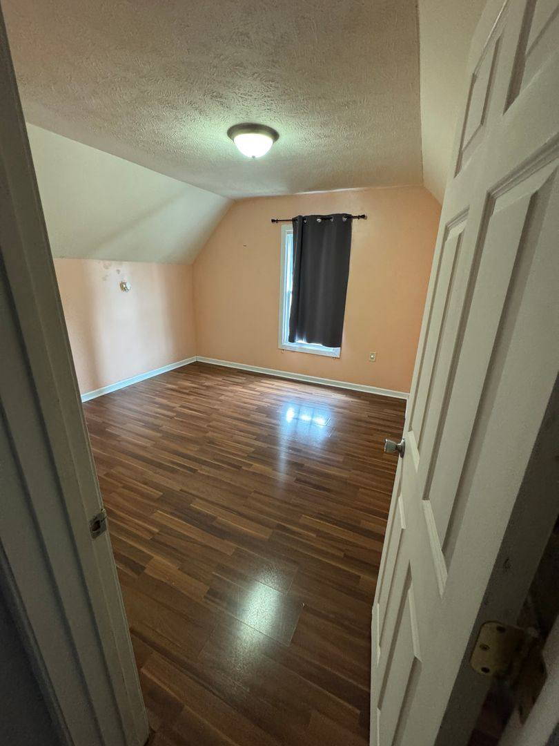 House for rent at 1251 Lafayette Ave NE, Grand Rapids, MI 49505
