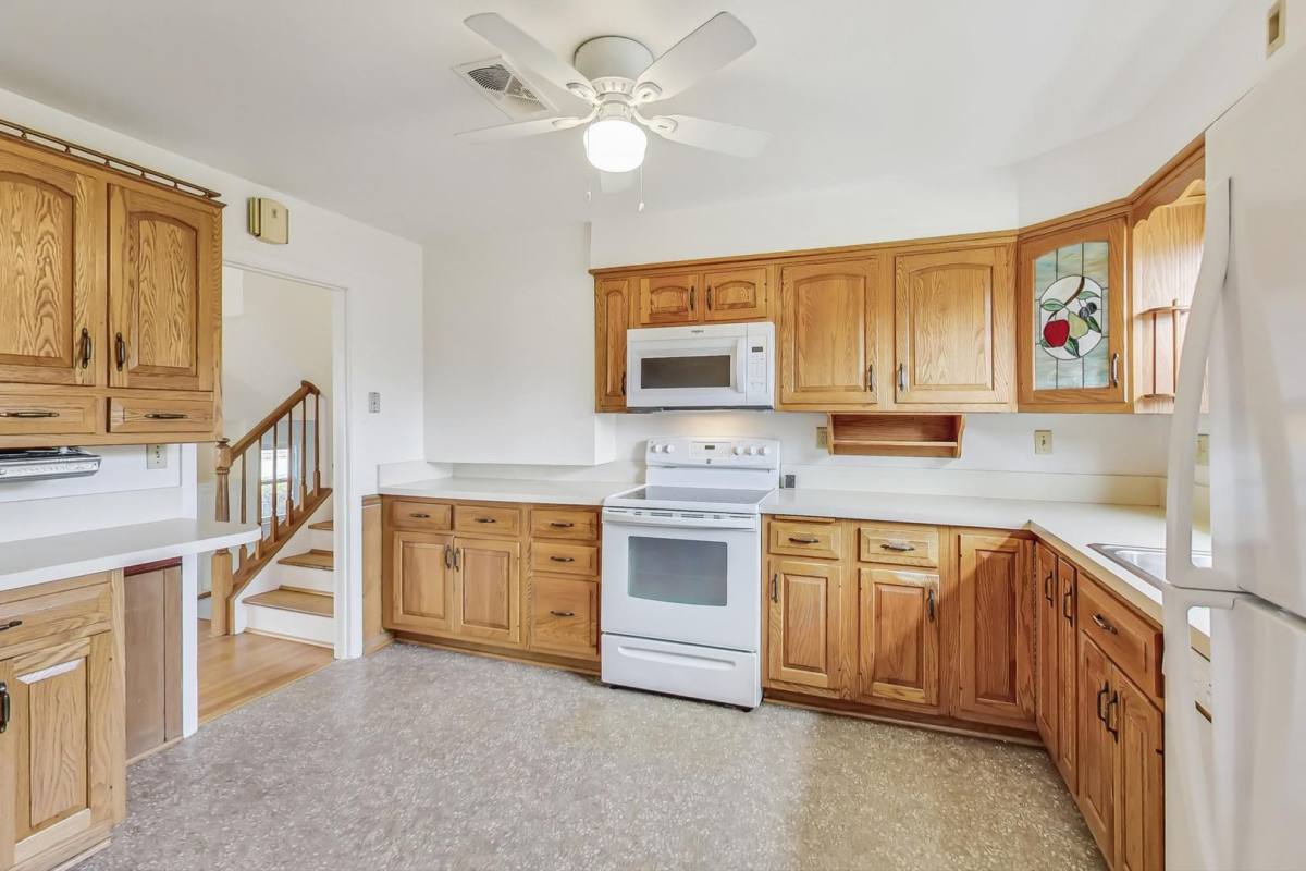 House for rent at 1208 Pinewood Dr, Frederick, MD 21701