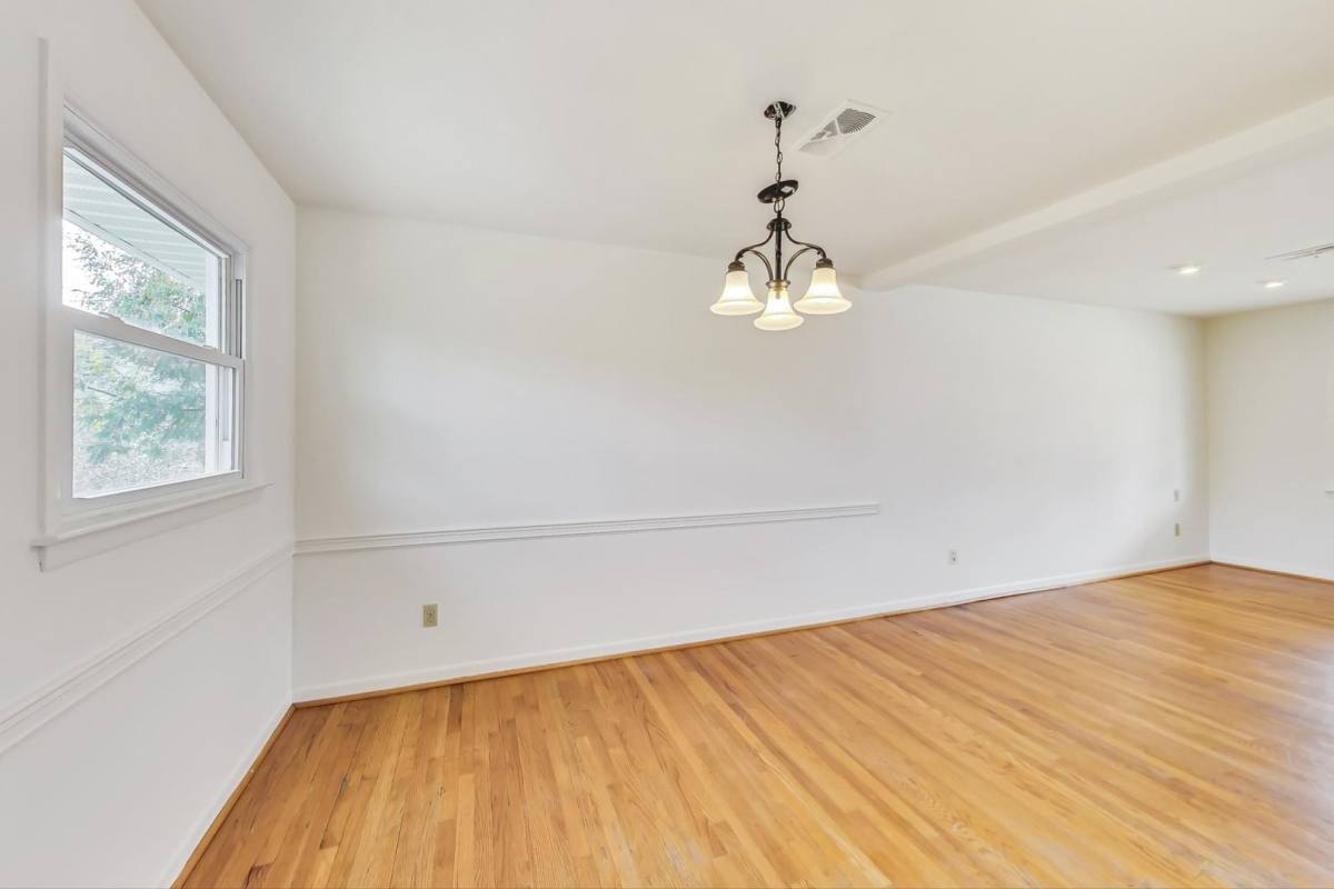 House for rent at 1208 Pinewood Dr, Frederick, MD 21701