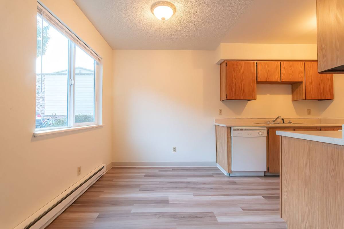 Apartment for rent at 2232 SE Pine, Portland, OR 97214