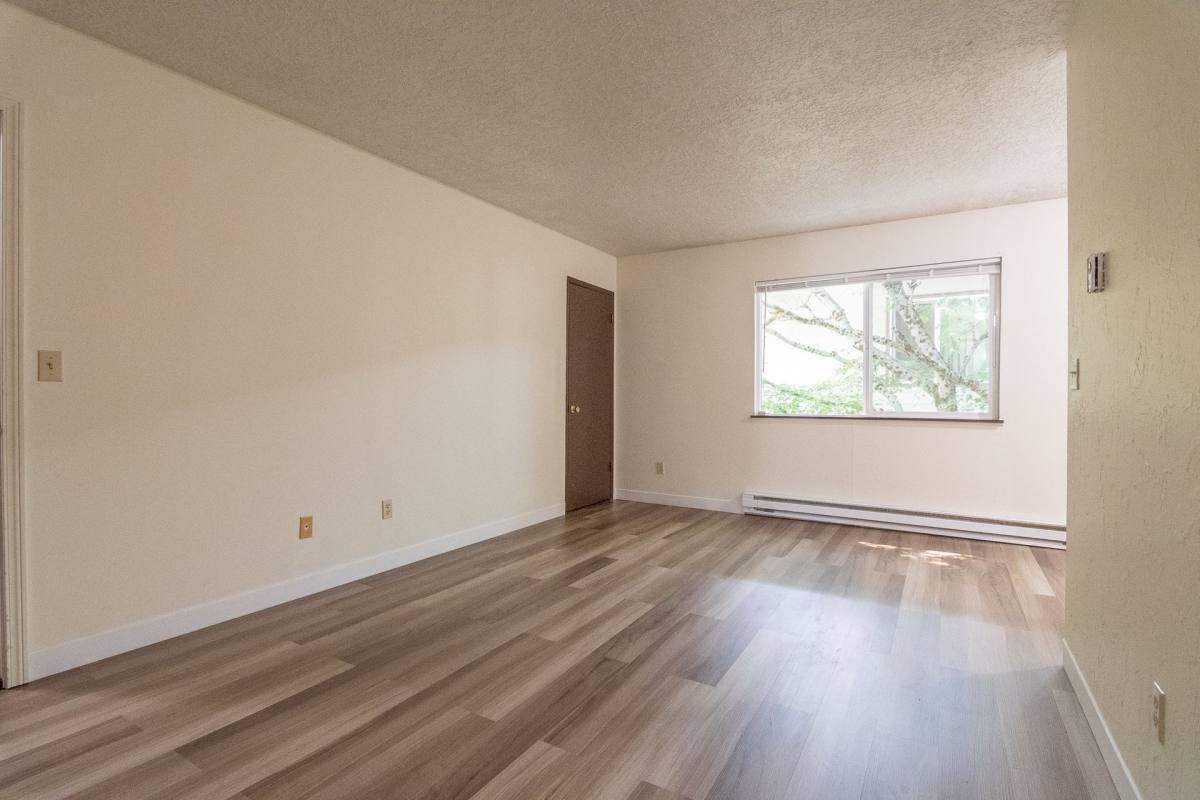 Apartment for rent at 2232 SE Pine, Portland, OR 97214
