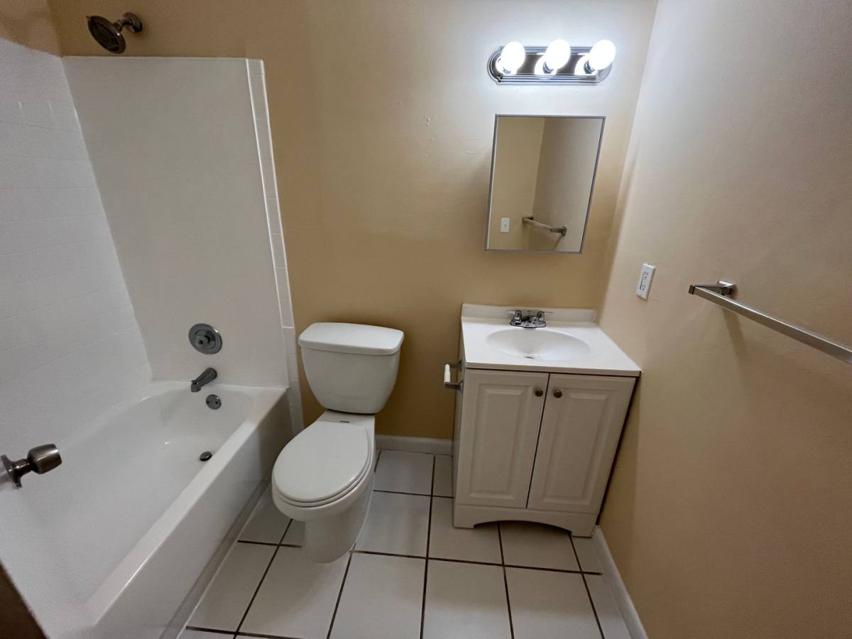 Apartment for rent at 1058-1060 W 7th St, West Palm Beach, FL 33404