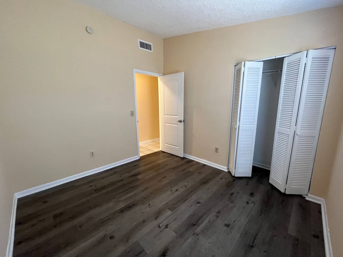 Apartment for rent at 1058-1060 W 7th St, West Palm Beach, FL 33404