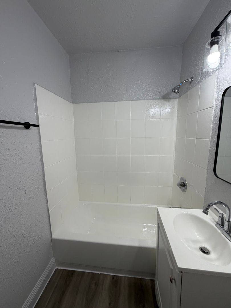 Apartment for rent at 600 W 93rd St, Los Angeles, CA 90044
