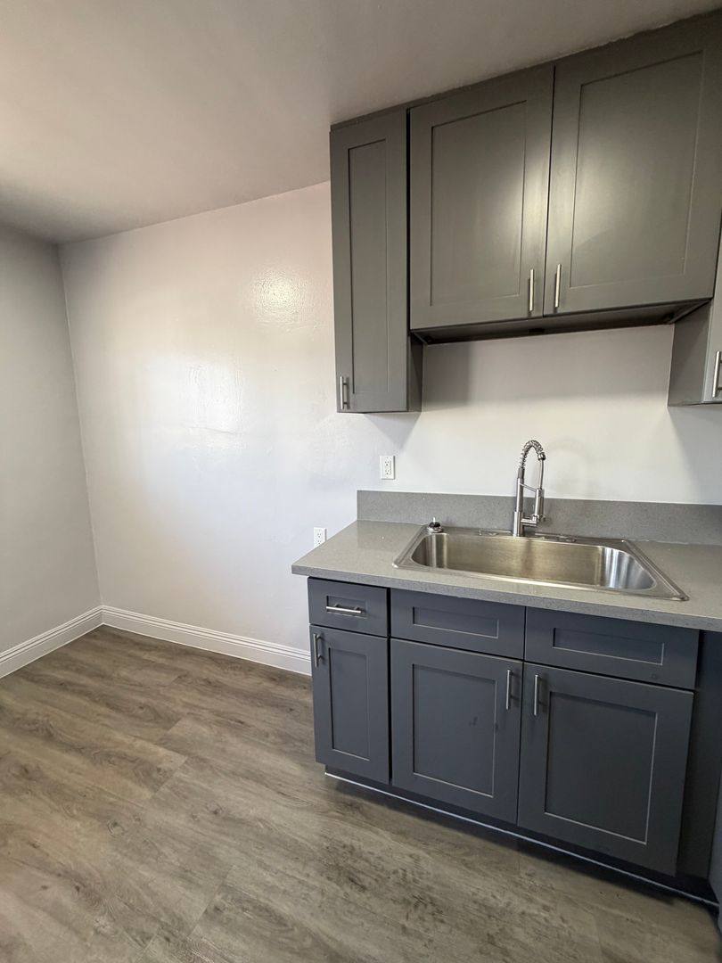 Apartment for rent at 600 W 93rd St, Los Angeles, CA 90044